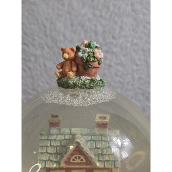 San Francisco Music Box Co Heart Tugs Musical Snow Globe Friends Home House WBox - Picture 3 of 9